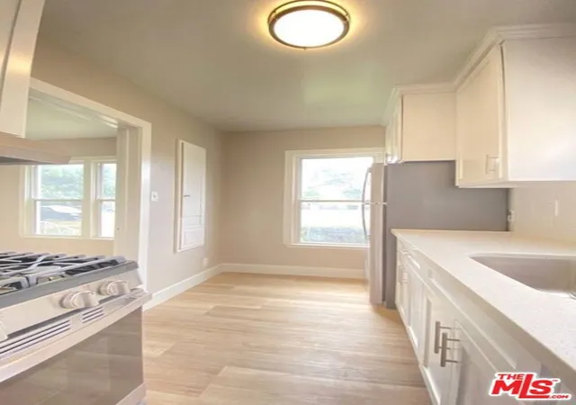 3rd image of 2620 S Barrington Ave, Los Angeles, CA 90064 | MLS# 26810375