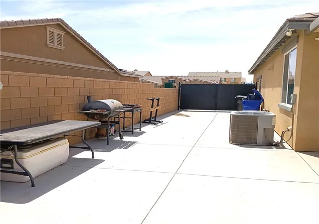 Homes for sale in Victorville, CA | 12342 Del Sur St, Victorville, CA 92392 | MLS# CV26092695