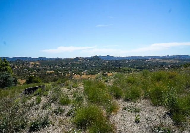 1st image of 4 Rim Of The Valley, Valley Center, CA 92082 | MLS# NDP2604103