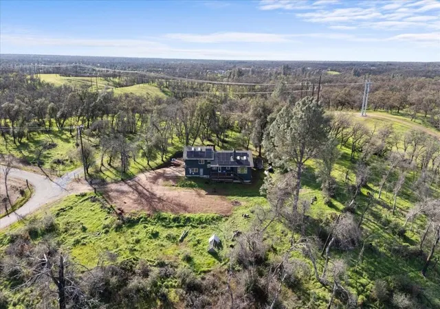2nd image of 19789 Weide Wy, Anderson, CA 96007 | MLS# ML82045103