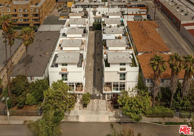35th image of 6728 W Hepburn Wy, Los Angeles, CA 90038 | MLS# 26827293
