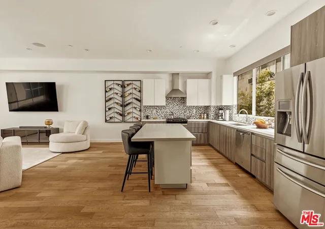 5th image of 6728 W Hepburn Wy, Los Angeles, CA 90038 | MLS# 26827293