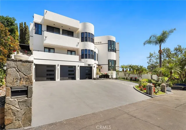 3rd image of 12912 View Ridge Dr, Santa Ana, CA 92705 | MLS# OC26074679