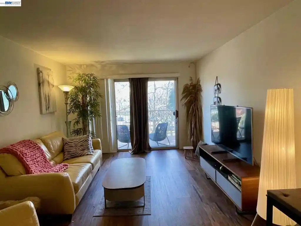Listing Photo 1 - Condo for sale in 38500 Paseo Padre Pkwy located at 38500 Paseo Padre Pkwy, Fremont, CA 94536 - Unit #313