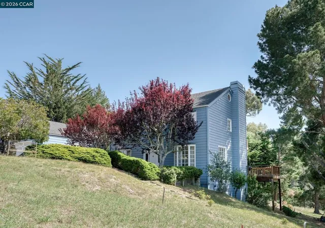 Photo 4 of Single family home for sale at 25580 Chiquito Pl, Carmel, CA 93923 | MLS# 41132849 | Listing updated on 2026-05-06