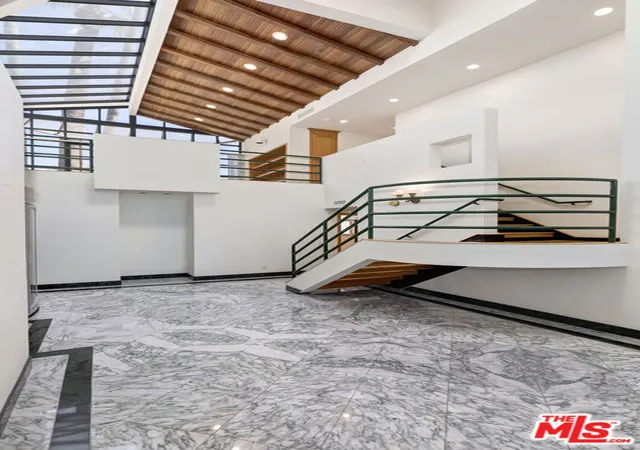 Photo 3 of Single family home for sale at 522 N Rexford Dr, Beverly Hills, CA 90210 | MLS# 26670441 | Listing updated on 2026-10-02