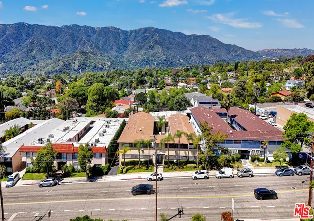 3rd image of 4439 Ocean View Blvd, Montrose, CA 91020 | MLS# 26827021