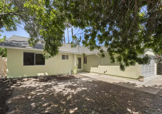 Photo 3 of Sale Pending at 3133 Morningside Dr, Oceanside, CA 92056 | MLS# NDP2604117 | Listing updated on 2026-05-25