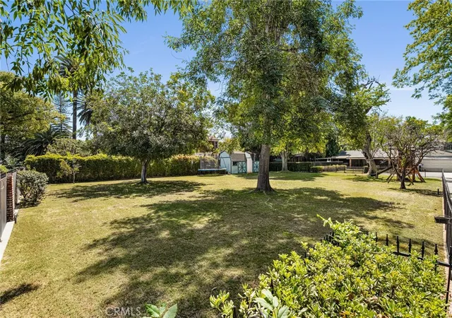 Photo 4 of Sale Pending at 440 W Main St, Tustin, CA 92780 | MLS# PW26090922 | Listing updated on 2026-10-07