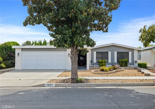 Photo 4 of Sale Pending at 1507 Willow Leaf, Hemet, CA 92545 | MLS# CV26093186 | Listing updated on 2026-09-14