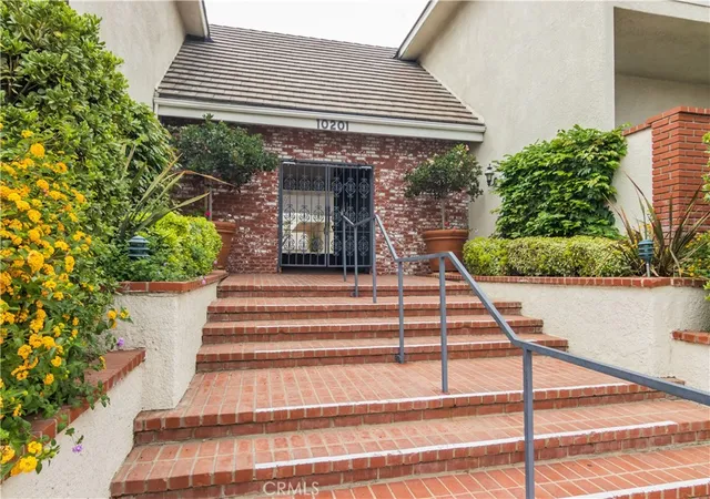 2nd image of 10201 Mason #62, Chatsworth, CA 91311 | MLS# SR26092745