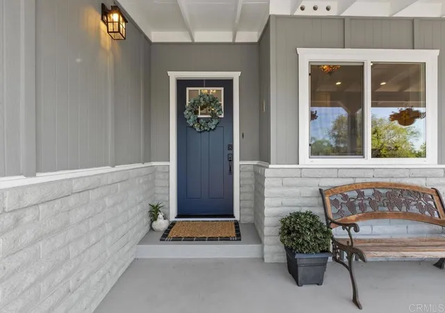 3rd image of 2194 Foothill Dr, Vista, CA 92084 | MLS# NDP2604130