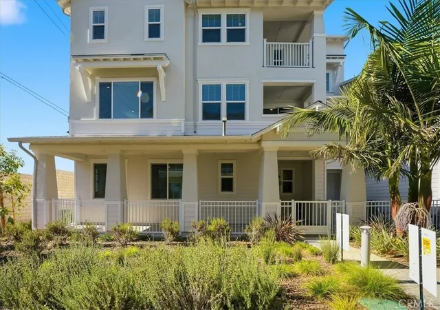 Photo 3 of Sale Pending at 2380 Haley Point Dr #104, Ventura, CA 93003 | MLS# IV26093289 | Listing updated on 2026-07-14