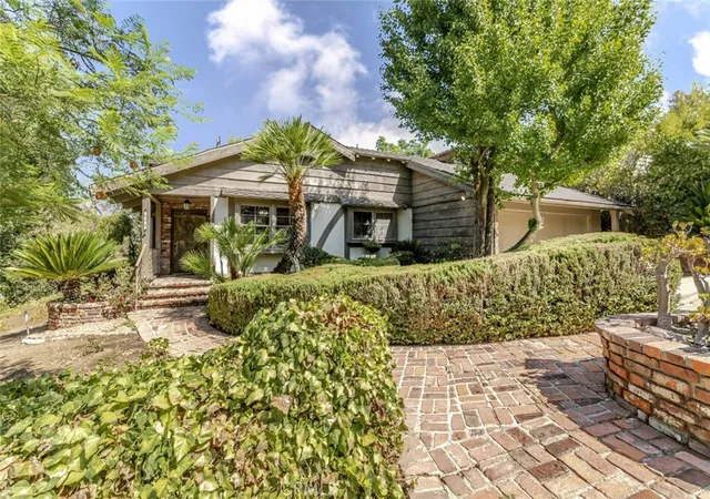 Homes for sale in Studio City, CA | 3853 Eureka Dr, Studio City, CA 91604 | MLS# GD26087427