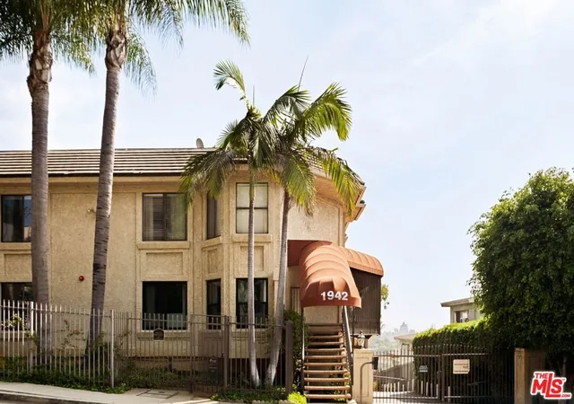 2nd image of 1942 Grace Ave #118, Los Angeles, CA 90068 | MLS# 26827469