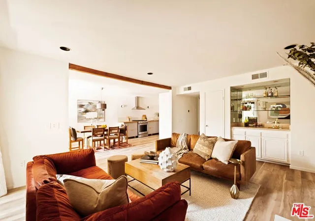 4th image of 1942 Grace Ave, Los Angeles, CA 90068