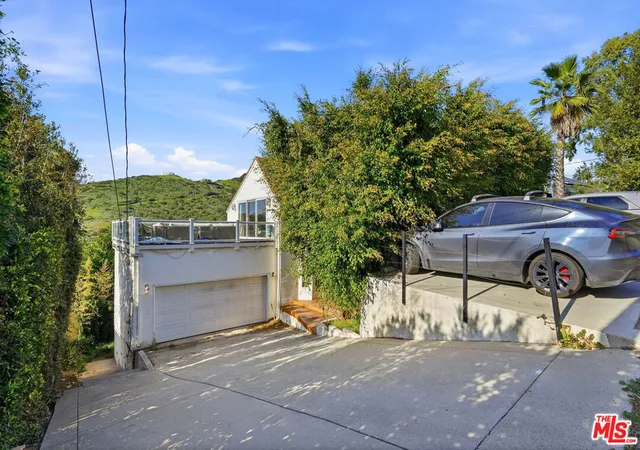 21st image of 2955 Corral Canyon Rd, Malibu, CA 90265 | MLS# 26646905