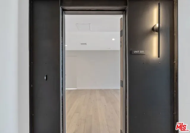 2nd image of 4506 Dockweiler St #301, Los Angeles, CA 90019 | MLS# 26827501