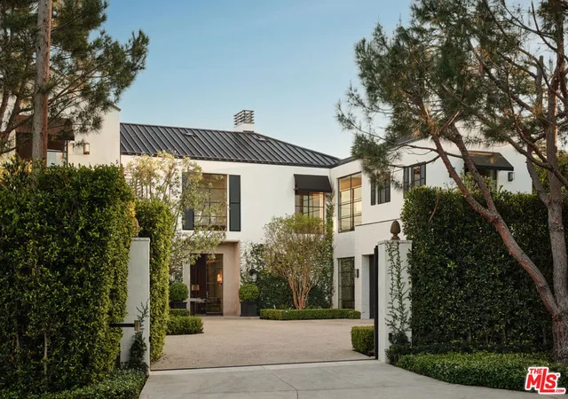 1st image of 12846 Highwood St, Los Angeles, CA 90049 | MLS# 26822207