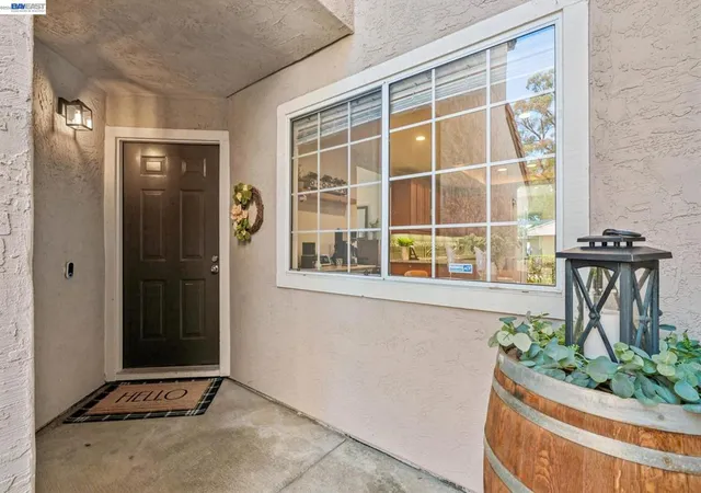 Homes for sale in Livermore, CA | 1307 Chateau Cmn, Livermore, CA 94550 | MLS# 41132964