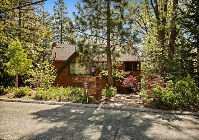 Photo 2 of Single family home for sale at 109 Old Toll, Blue Jay, CA 92317 | MLS# IG26093488 | Listing updated on 2026-09-08