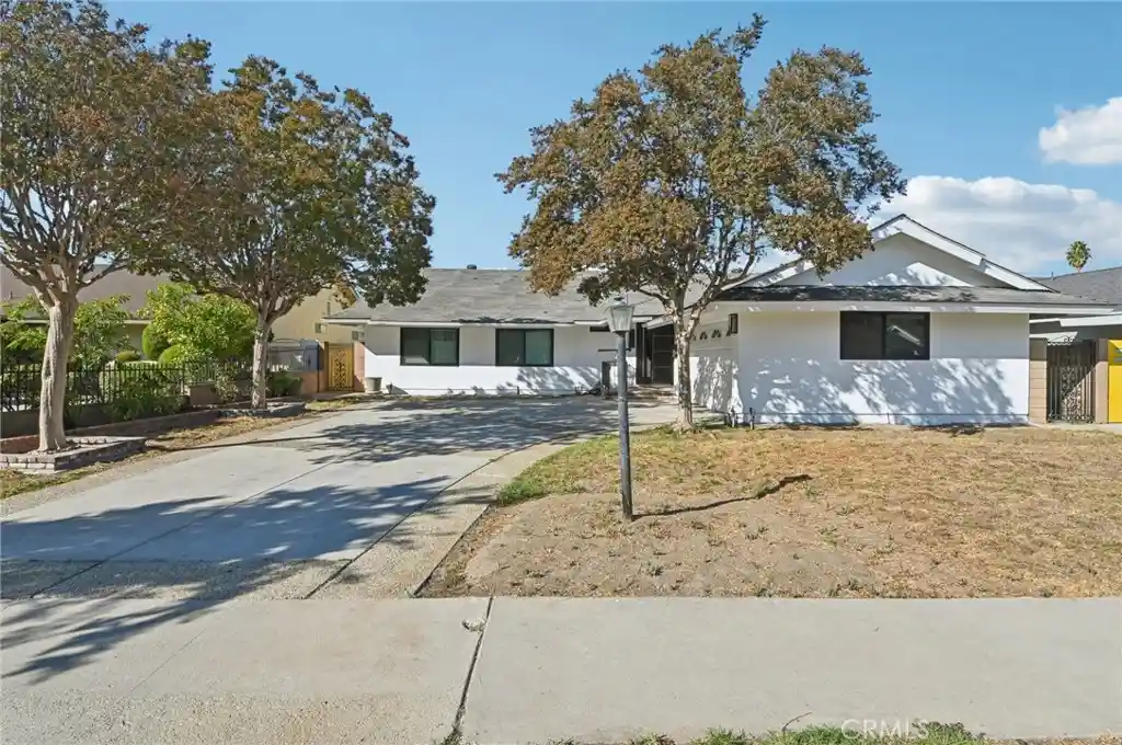 Photo 1 of Single family home for sale at 15937 Londelius St, North Hills, CA 91343 | MLS# SR26093473 | Listing updated on 2026-08-10