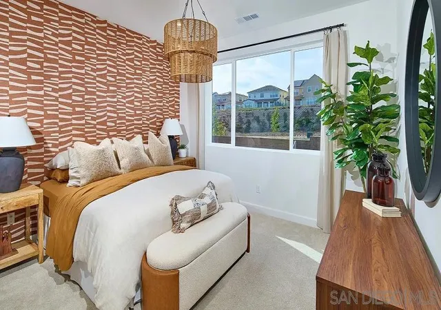 Listing Photo 2 - Condo for sale in building located at 2103 Zima, Chula Vista, CA 91911 - Unit #2