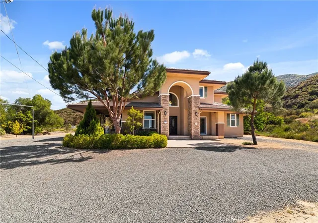 Photo 4 of House for sale at 19993 Grand, Lake Elsinore, CA 92530 | MLS# SW26090235 | Listing updated on 2026-09-21