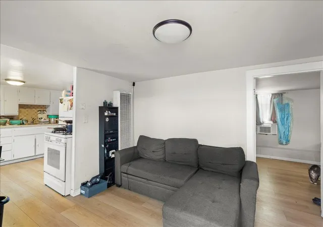 3rd image of 4114 E 17Th St, Oakland, CA 94601 | MLS# ML82045271