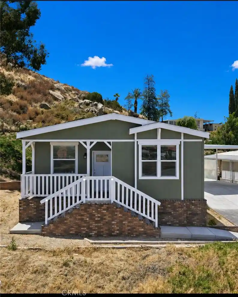 Photo 1 of Manufactured home for sale at 1536 S State St #112, Hemet, CA 92543 | MLS# SW26093670 | Listing updated on 2026-10-14