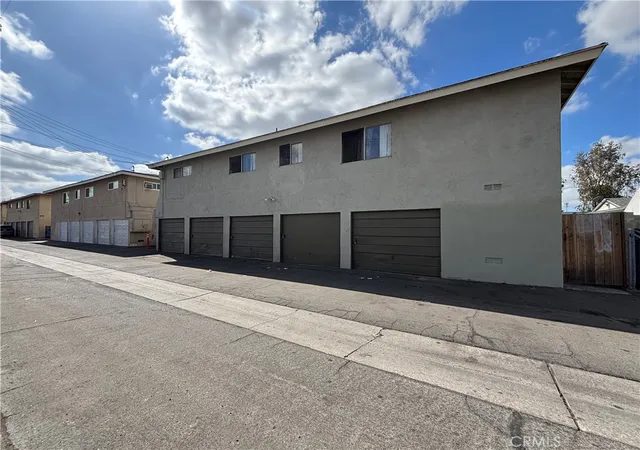 Homes for sale in Anaheim, CA | 3227 W Cabot Dr, Anaheim, CA 92804 | MLS# PW26092458