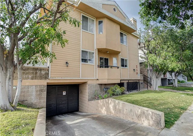 1st image of 219 N Adams #8, Glendale, CA 91206 | MLS# GD26093730