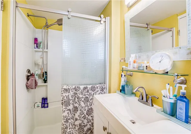 image of 219 N Adams, Glendale, CA 91206