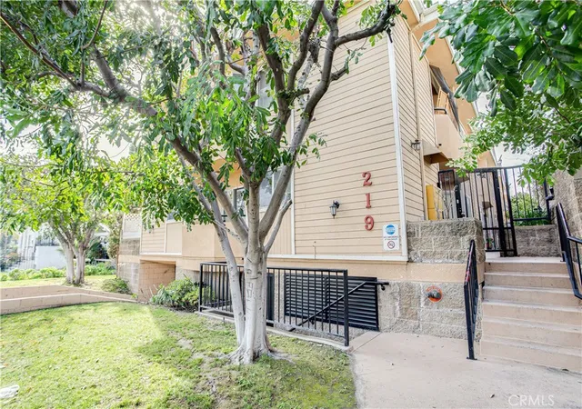 2nd image of 219 N Adams #8, Glendale, CA 91206 | MLS# GD26093730