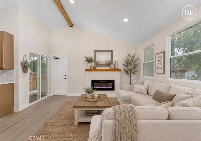Photo 4 of Sale Pending at 700 W 10th Street, Azusa, CA 91702 | MLS# OC26067469 | Listing updated on 2026-07-15