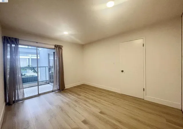 3rd image of 1428 Madison St #104, Oakland, CA 94612 | MLS# 41133000