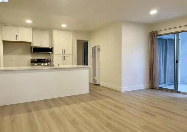 4th image of 1428 Madison St #104, Oakland, CA 94612 | MLS# 41133000