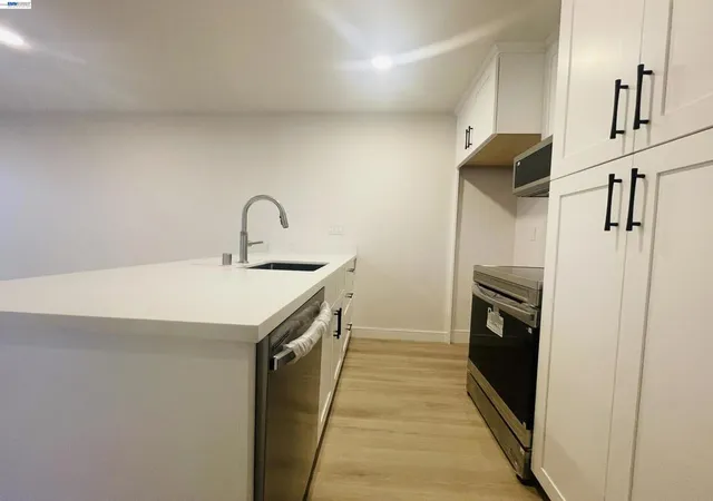 5th image of 1428 Madison St #104, Oakland, CA 94612 | MLS# 41133000