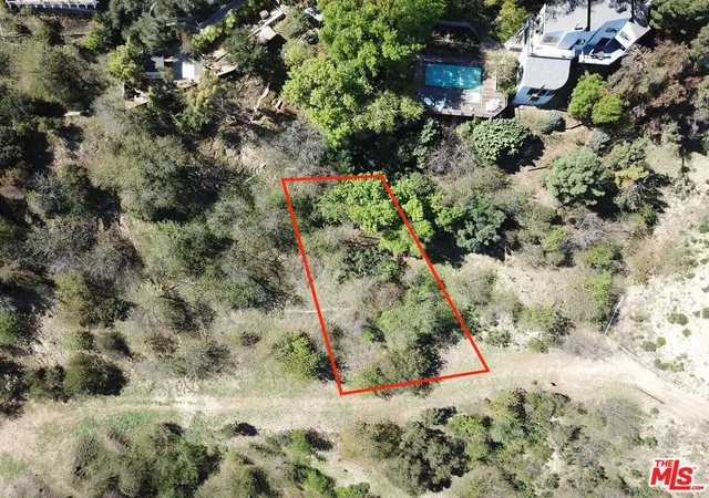 1st image of 3895 N Hopevale Dr, Sherman Oaks, CA 91403 | MLS# 26827931