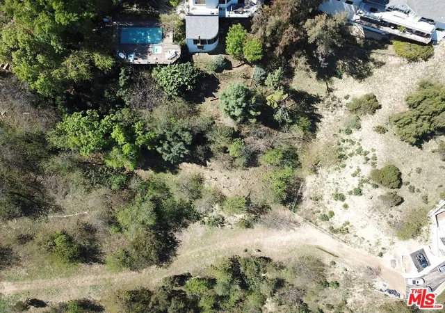 5th image of 3905 N Hopevale Dr, Sherman Oaks, CA 91403 | MLS# 26827935