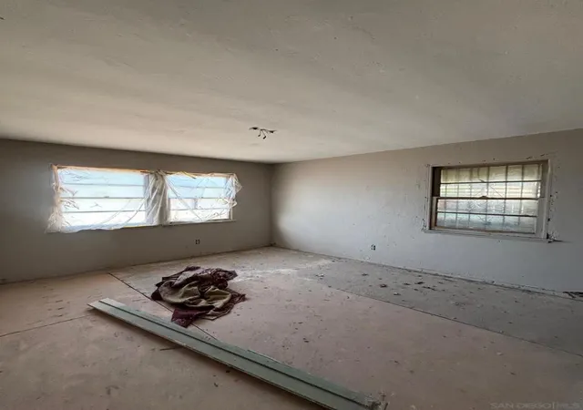 2nd image of 14 Kincaid, Calexico, CA 92231 | MLS# 260010370SD