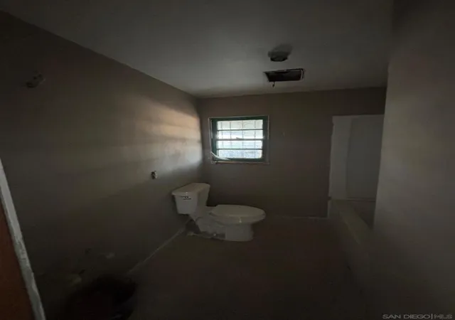 5th image of 14 Kincaid, Calexico, CA 92231 | MLS# 260010370SD