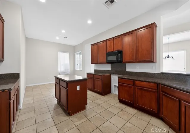 Homes for sale in Hemet, CA | 5307 Via Bajamar, Hemet, CA 92545 | MLS# PW26093867