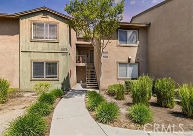 Homes for sale in Corona, CA | 2612 Avenida Del Vista #C102, Corona, CA 92882 | MLS# IG26093822