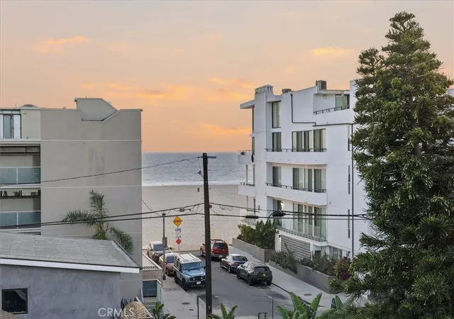 Homes for sale in Marina Del Rey, CA | 24 Eastwind Street, Marina Del Rey, CA 90292 | Houzeo