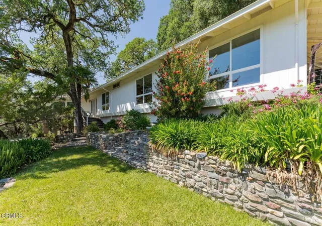 Homes for sale in Ukiah, CA | 925 Knob Hill Rd, Ukiah, CA 95482 | MLS# C1-11369