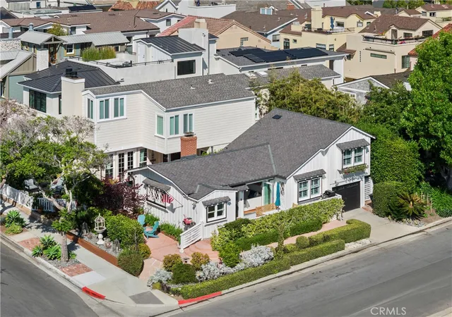 Photo 1 of Single family home for sale at 500 Acacia, Corona Del Mar, CA 92625 | MLS# NP26093750 | Listing updated on 2026-10-07