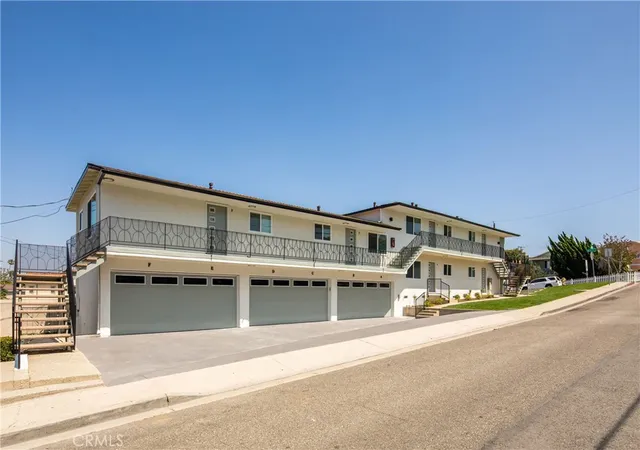 Photo 2 of Sale Pending at 2601 Curtis Ave, Redondo Beach, CA 90278 | MLS# SB26093562 | Listing updated on 2026-10-05