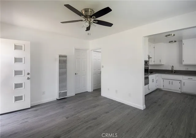 Listing Photo 4 - Condo for sale in building located at 2601 Curtis Ave, Redondo Beach, CA 90278