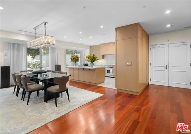 Photo 4 of Condo for sale at 10580 Wilshire Blvd #2, Los Angeles, CA 90024 | MLS# 26789909 | Listing updated on 2026-05-08